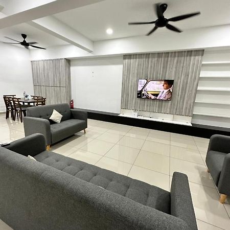 Manjung Vermogen Stay-Wi-Fi+Ktv Sitiawan Extérieur photo